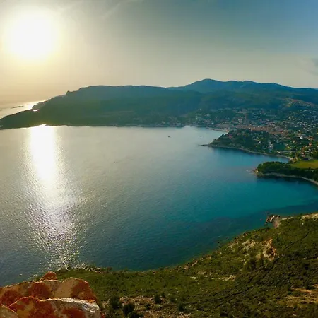 Le Grand Large, Face A Vous Daire Cassis