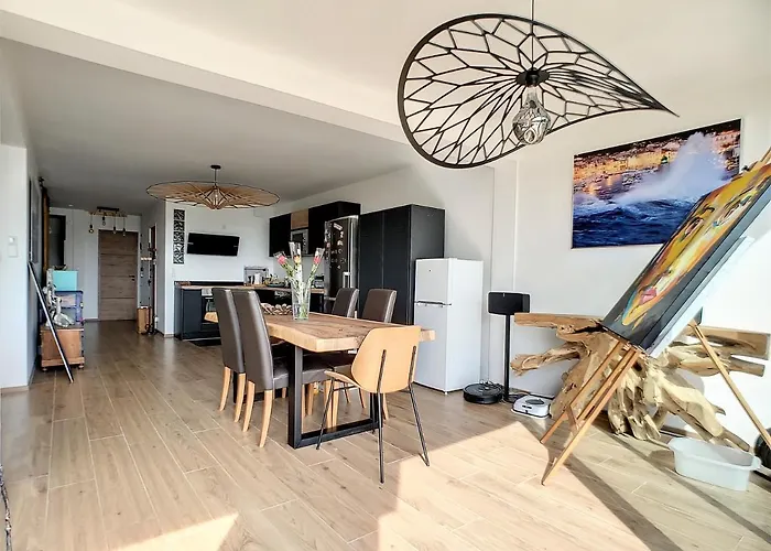 Le Grand Large, Face A Vous شقة كاسيس